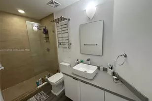 7928 East Dr, North Bay Village, FL 33141 - Photo 20