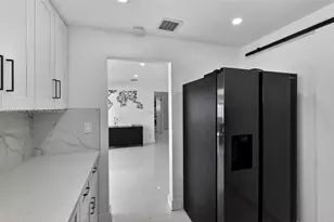 413 SW 5th Ave, Hallandale Beach, FL 33009 - Photo 14