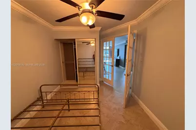 2401 Collins Ave #1807, Miami Beach, FL 33140 - Photo 16