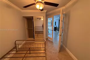 2401 Collins Ave, Miami Beach, FL 33140 - Photo 16