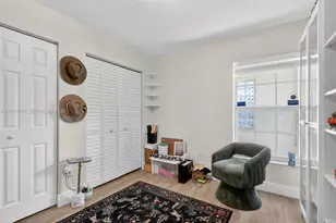8061 NW 197th St, Hialeah, FL 33015 - Photo 16