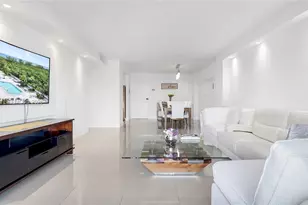 300 Bayview Dr, Sunny Isles Beach, FL 33160 - Photo 8