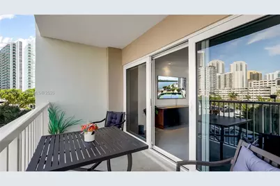 300 Bayview Dr #307, Sunny Isles Beach, FL 33160 - Photo 10