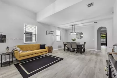 633 SE 35th Ter, Homestead, FL 33033 - Photo 6