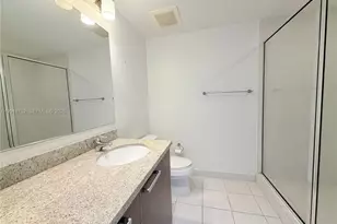 185 SW 7th St, Miami, FL 33130 - Photo 12