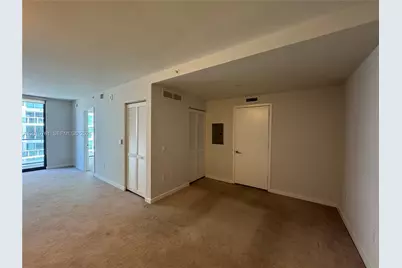 31 SE 6th St #2004, Miami, FL 33131 - Photo 10