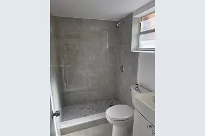 340 W 19th St #2, Hialeah, FL 33010 - Photo 10
