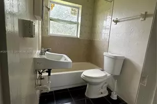 26510 SW 138th Ave, Homestead, FL 33032 - Photo 4