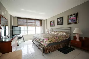 3800 S Ocean Dr, Hollywood, FL 33019 - Photo 16