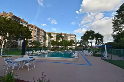 1100 Saint Charles Pl #620, Pembroke Pines, FL 33026 - Photo 18