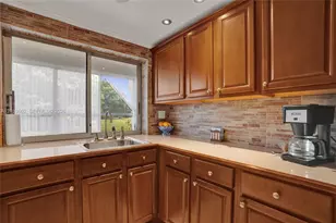 9070 Lime Bay Blvd, Tamarac, FL 33321 - Photo 20