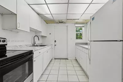 1554 NE 154th Ter, North Miami Beach, FL 33162 - Photo 10