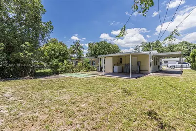 1554 NE 154th Ter, North Miami Beach, FL 33162 - Photo 20
