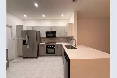 2078 Madeira Dr #0, Weston, FL 33327 - Photo 4