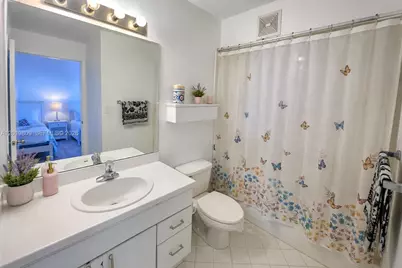 2078 Madeira Dr #0, Weston, FL 33327 - Photo 6