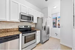 1820 SW 89th Terrace, Miramar, FL 33025 - Photo 4