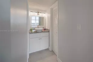 17800 Atlantic Blvd, Sunny Isles Beach, FL 33160 - Photo 18