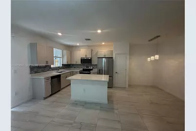 2355 SE 10th St, Homestead, FL 33035 - Photo 12