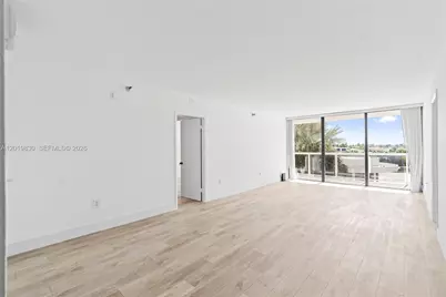 20505 E Country Club Dr #434, Aventura, FL 33180 - Photo 4