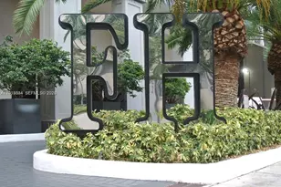 185 SE 14th Terrace, Miami, FL 33131 - Photo 2