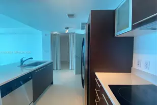 1900 N Bayshore Dr, Miami, FL 33132 - Photo 2