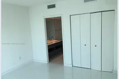 1100 S Miami Av #3302, Miami, FL 33130 - Photo 2