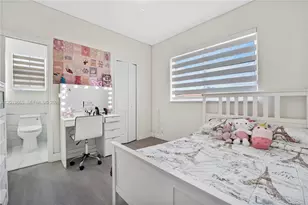 15632 NW 79th Ct, Miami Lakes, FL 33016 - Photo 32