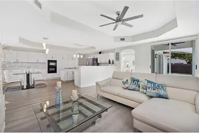 15632 NW 79th Ct, Miami Lakes, FL 33016 - Photo 16