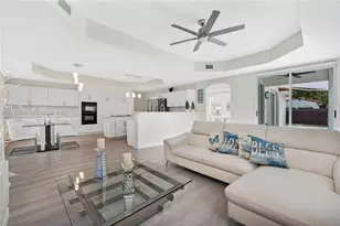 15632 NW 79th Ct, Miami Lakes, FL 33016 - Photo 16