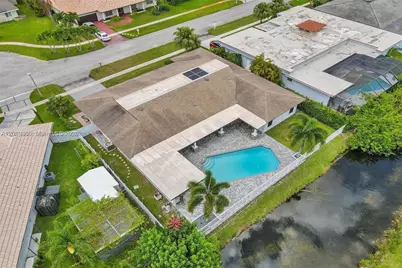 16610 Royal Poinciana Ct, Weston, FL 33326 - Photo 8