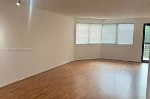 20840 San Simeon Way, Miami, FL 33179 - Photo 4