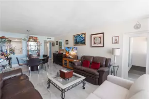 1351 NE Miami Gardens Dr, Miami, FL 33179 - Photo 12