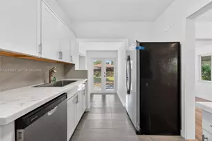 280 NW 101st St, Miami, FL 33150 - Photo 18