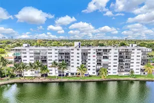 1075 NE Miami Gardens Dr, Miami, FL 33179 - Photo 1