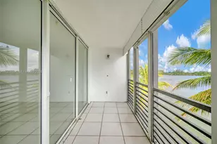 1075 NE Miami Gardens Dr, Miami, FL 33179 - Photo 38