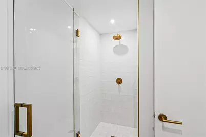 90 NE 32nd St #627, Miami, FL 33137 - Photo 54