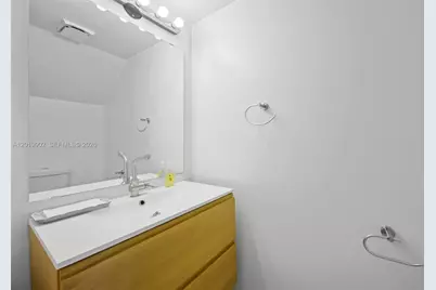 [Address not provided], Hallandale Beach, FL 33009 - Photo 10