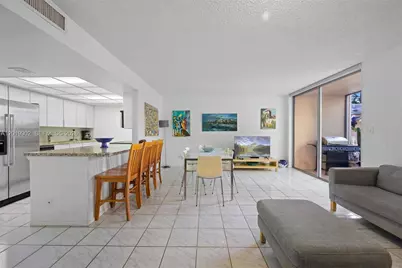 [Address not provided], Hallandale Beach, FL 33009 - Photo 6