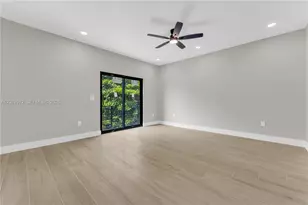 1818 NW 49th St, Miami, FL 33142 - Photo 28