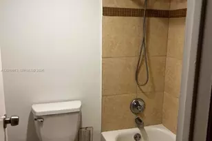 3101 N Country Club Dr, Aventura, FL 33180 - Photo 10