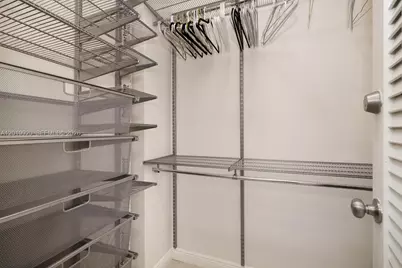 100 Lincoln Rd #330, Miami Beach, FL 33139 - Photo 10