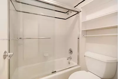 100 Lincoln Rd #330, Miami Beach, FL 33139 - Photo 10