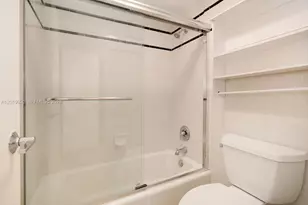 100 Lincoln Rd, Miami Beach, FL 33139 - Photo 10