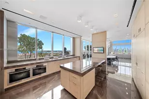 800 South Pointe Dr, Miami Beach, FL 33139 - Photo 26