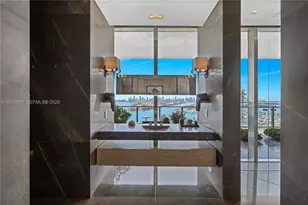 800 South Pointe Dr, Miami Beach, FL 33139 - Photo 58