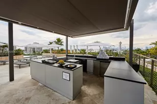 800 South Pointe Dr, Miami Beach, FL 33139 - Photo 86
