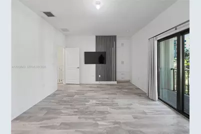 4527 NW 83rd Path, Doral, FL 33166 - Photo 8