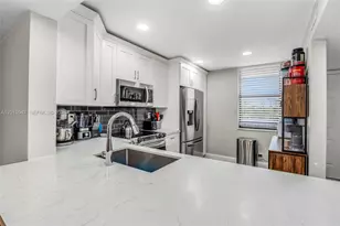 2768 Carambola Cir S, Coconut Creek, FL 33066 - Photo 10