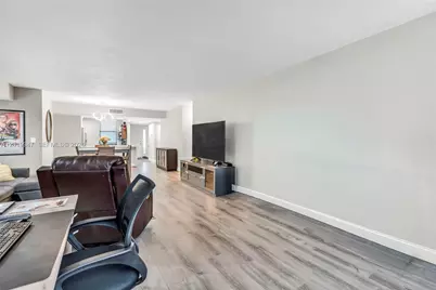2768 S Carambola Cir S #401, Coconut Creek, FL 33066 - Photo 24
