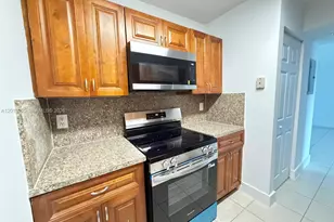 8200 SW 210th St, Cutler Bay, FL 33189 - Photo 6